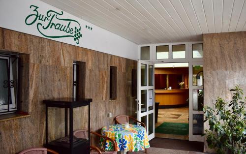 บริการและสิ่งอำนวยความสะดวก, Hotel Zur Traube in เฟลเบิร์ท