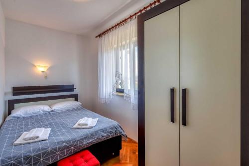 Apartment Biserka - image 5