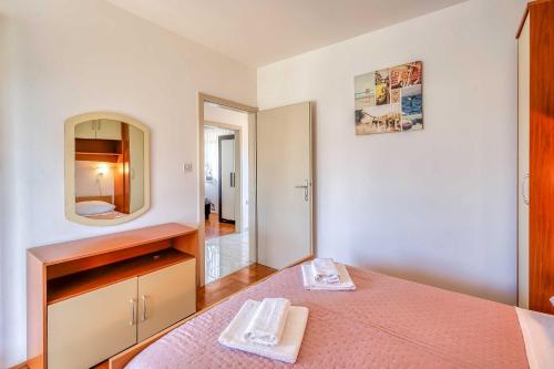 Apartment Biserka - image 2