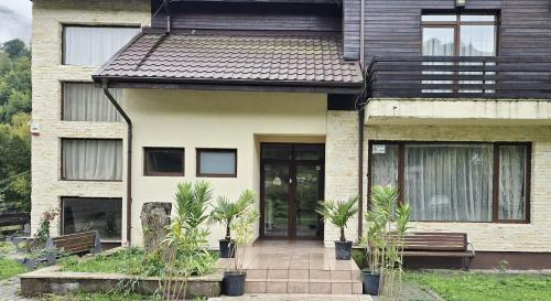 Frații Iosif & Damian (Fratii Iosif & Damian) in Lepsa