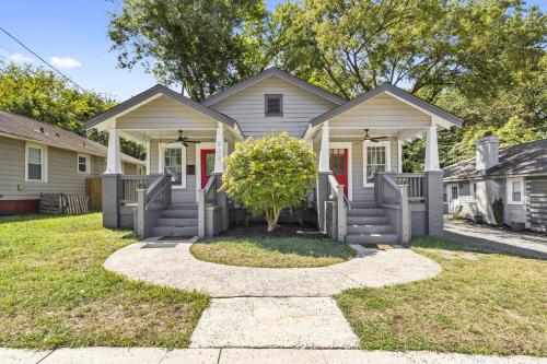 Bright and Modern Close to Everything in Charlotte, USA