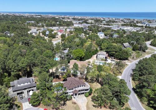 K1250 Pink Pearl - Private Pool, Tiki Bar, Hot Tub, Game Room, Foosball Table!