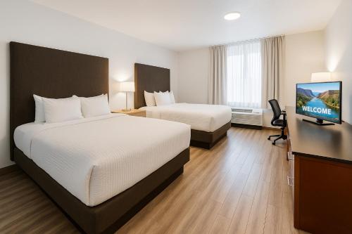 Le Ritz Hotel & Suites - image 6