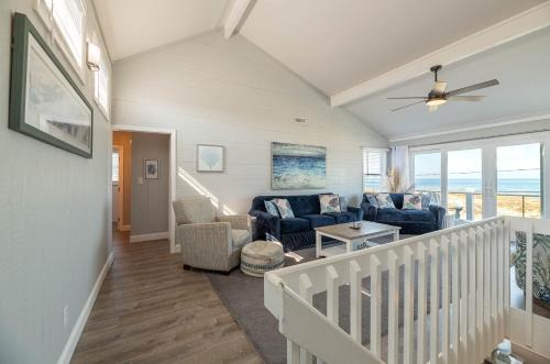 Experience Ocean Views at Pinstripe Paradise, 5 BR, Pool, Pets OK! in Kitty Hawk (NC)