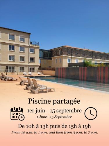 Swimming pool, T2 - Cosy, Piscine, vue sur le golf near Parking du complexe sportif municipal