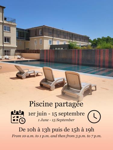 Exterior view, T2 - Cosy, Piscine, vue sur le golf near Parking du complexe sportif municipal