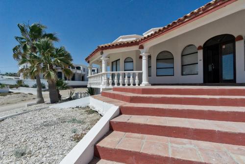 Estrella Del Mar Superb Beach Home Las Conchas