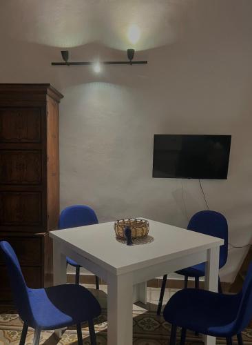 Porta Di Mare House in مونديللو