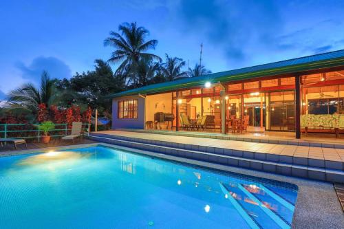 Casa Kilimanjaro Nature, Amazing Views and 6 Acres – khách sạn tại El Cerro