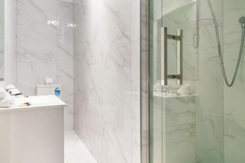Modern 4BR Home near Albany and Browns Bay Beach, Auckland (fotografie 9)