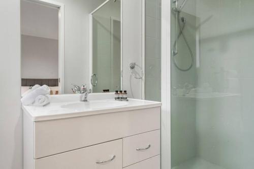 Modern 4BR Home near Albany and Browns Bay Beach, Auckland (fotografie 7)
