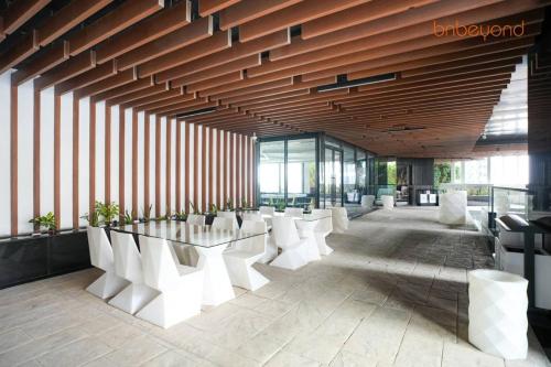 Bnbeyond Contemporary Living in Business Bay - main image