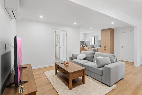 Private Comfort Two Beds in Master near RBWH in Windsor