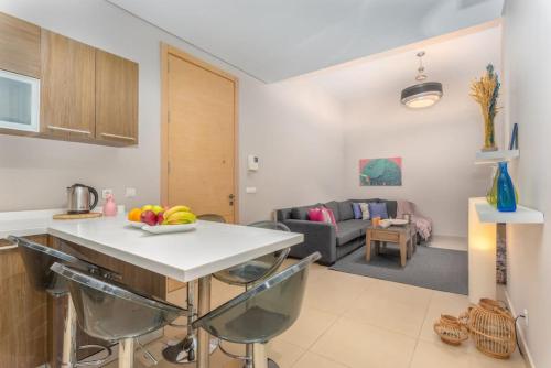 Sirene 1-BR Apt Pool & Gym in Gemmayze - image 4