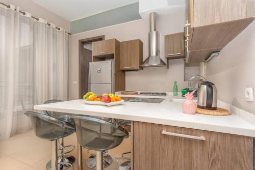 Sirene 1-BR Apt Pool & Gym in Gemmayze - main image