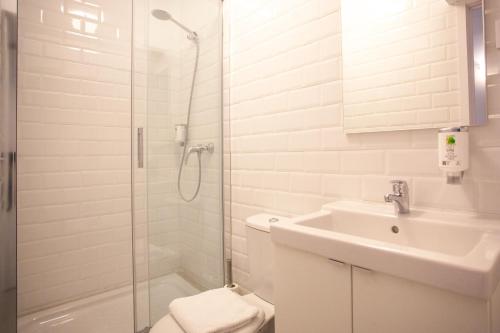 Malasaña Central Suites - image 3