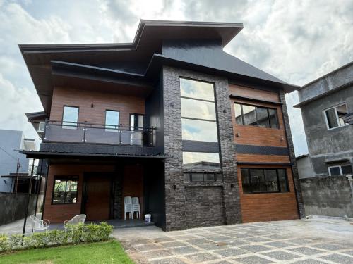 Casa Soleia Guesthouse Bataan in Hermosa