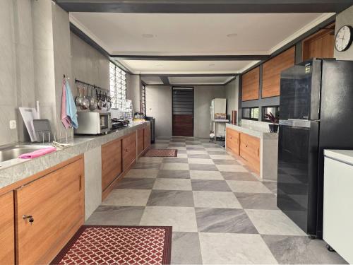 Kitchen, YASA Residence Fatmawati in Cilandak