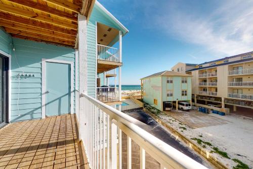 Romar Beach Condos - image 11