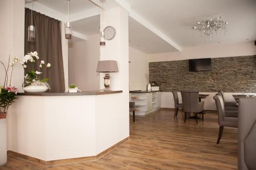 Hotel Ravene 2