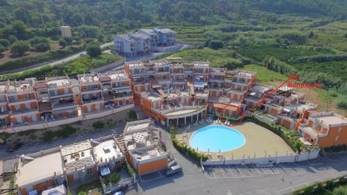 Silver horn apartment in ปิซโซ