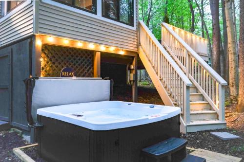 Hot Tub Game Room EV Beach & Lake Bliss! - image 14