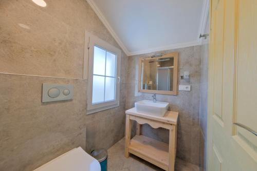 Candle Light Otel – Fethiye, MI