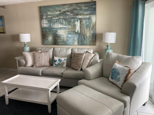 Emerald Skye 36, Orange Beach