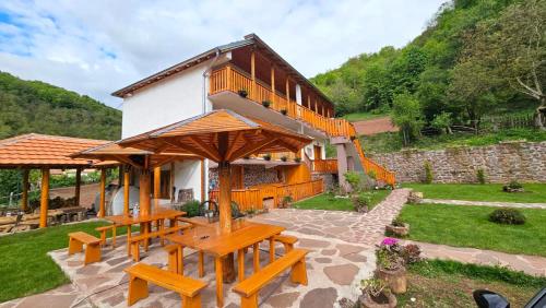 Kuca Stojanovica Topli Do in Pirot