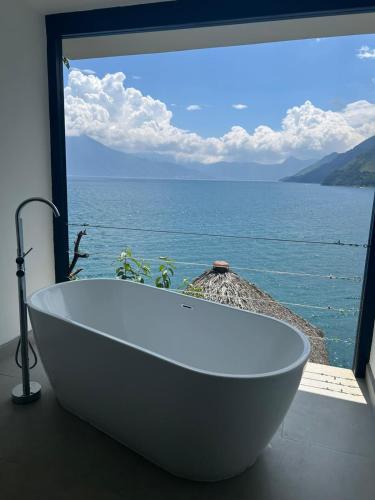 Atitlan Sunset Lodge in Santa Cruz la Laguna