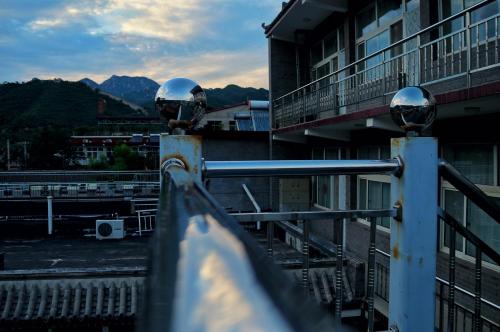 Exterior view, Huanghuacheng Water. Great Wall Derunju Guesthouse in Huairou District