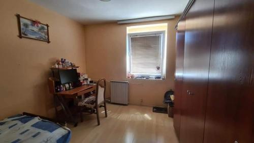 Spacious and Bright 2BR Apartment near City Center, Skopje (fotografie 8)