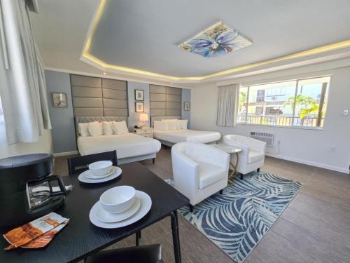 Island House Resort Hotel