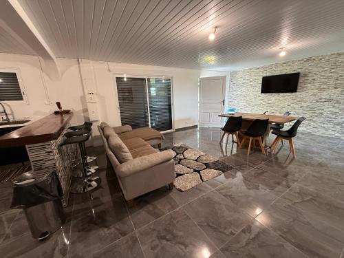 Elisma hébergement - Location, gîte - Kourou