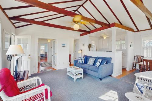 North Fork Waterfront Gem in Схід Маріон