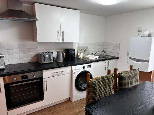 Cottage style flat in آكرنجتون