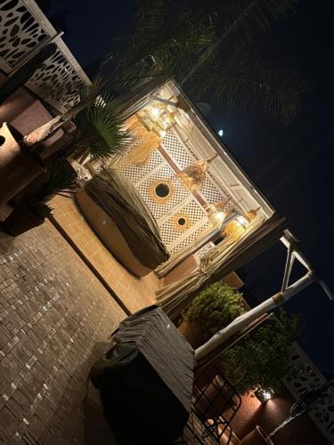 LE 21, EXCLUSIVE LUXURY DUPLEX 400m FROM JEMAA EL FNA PLACE -HAMMAM-JACUZZI-KOUTOUBIA VIEW-ROOF TERRACE -SPEED WIFI, Marrakech (foto 8)