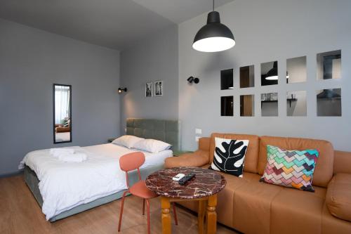 Compact studio chic design, Tirana