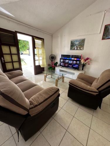 Bas de villa Bougainvilliers - Location, gîte - Baie-Mahault