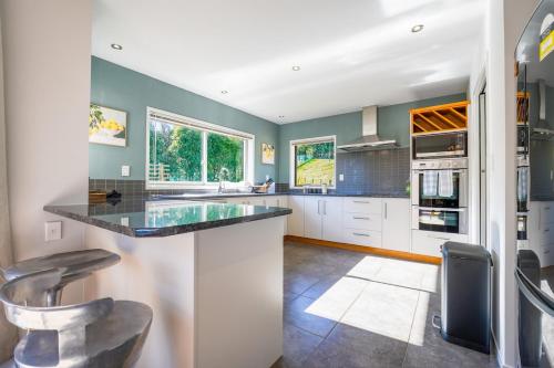 Stunning and Spacious 5-Bedroom Home in Rotorua in Tikitere