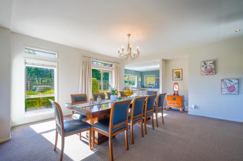 Stunning and Spacious 5-Bedroom Home in Rotorua in Tikitere