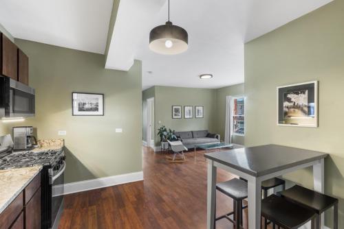 3835 W North #2 in Logan Square