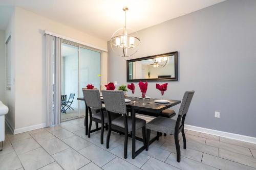 Gorgeous Four Bd w/ Pool close to Disney 5035 - image 6