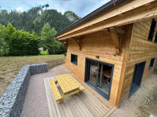 Chalet individuel 8 personnes avec parking à Châtel - FR-1-676-228