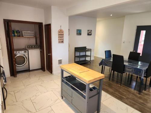 Campbellton Castles in كامب بيلتون