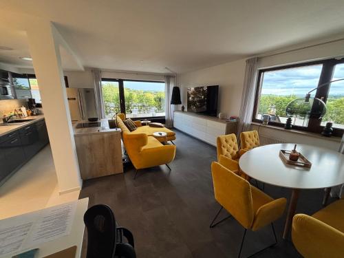 Penthouse mit Whirlpool, Traumblick und großer Dachterrasse, Bad Salzuflen