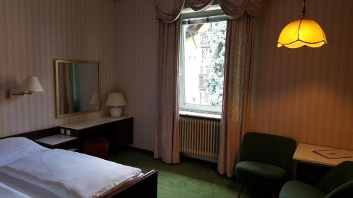 Double Room image 6