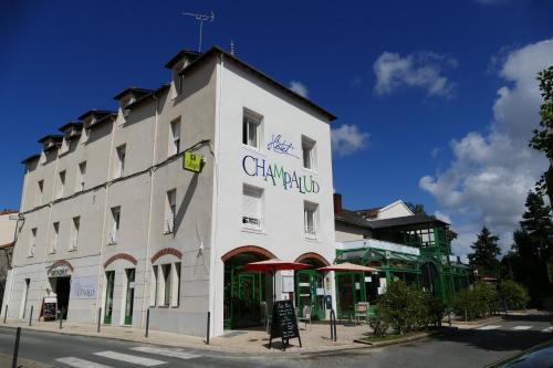 . Logis Hotels Le Champalud Restaurant La Citadelle