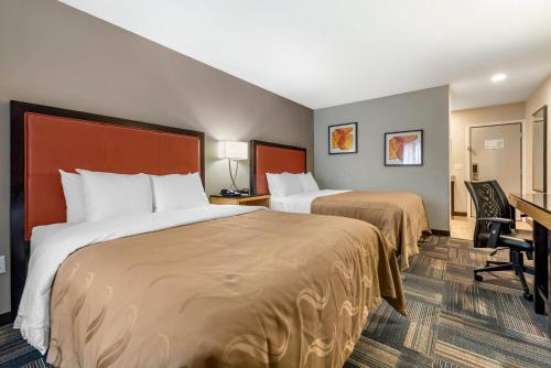 Quality Inn & Suites Evansville Downtown - image 10