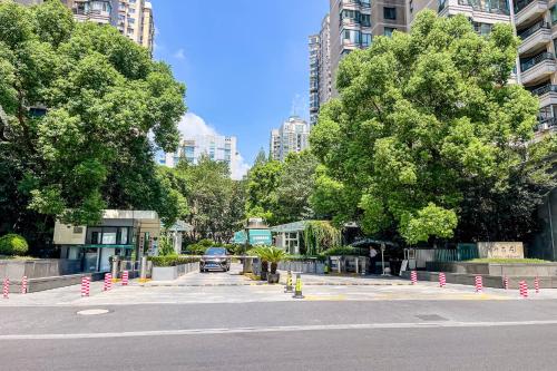 Elegant 2 Bedroom Apartment Yongxin Century Walk to Parks, Szanghaj (zdjęcie 6)